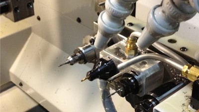 西铁城A20背轴钻0.18mm孔，80000转带法兰高频铣加工孔无毛刺