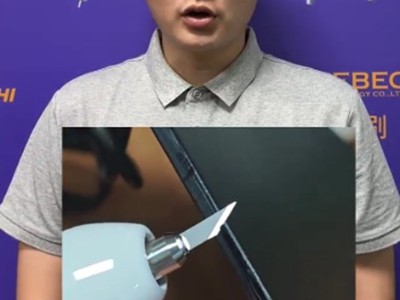 热塑性塑料水口合模线使用超声波切割刀去除