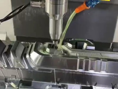 加工中心主轴转速不够，高光加工还得用增速器