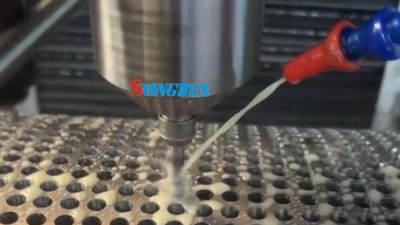 铝件内孔研磨提高光洁度，65000转高速气动主轴高精度研磨