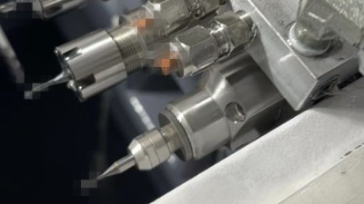西铁城走心机钛合金铣梅花，80000转高频铣高精度加工