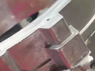 压铸铝边缘毛刺，用这款大扭矩性价比高的RBZ浮动主轴