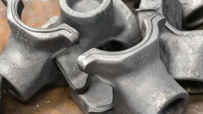 球铁孔内边缘毛刺，机械臂装大扭矩RBZ浮动主轴可提高效率