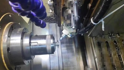 车铣复合侧面动力头钻0.5mm斜孔，加装80000转高频铣可加工
